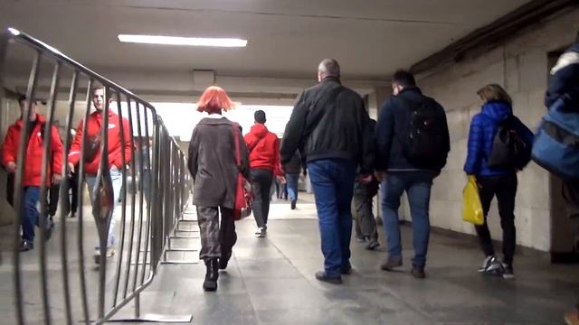Москва. На метро от "Выставочной" до "Киевской" (кольцевой) (20.09.2022)