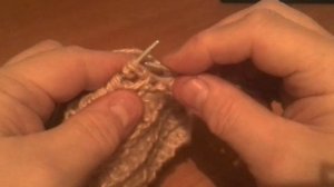 Фактурный горизонтальный узор спицами