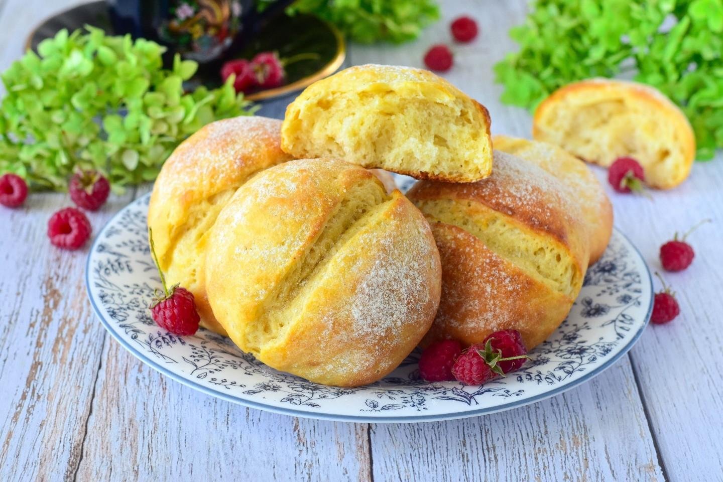 КАК ПРИГОТОВИТЬ БУЛОЧКИ С МАСЛОМ