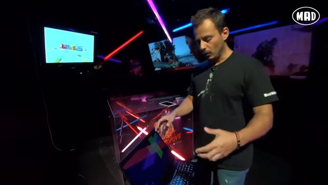 ASUS R.O.G. G750 Gaming Laptor Review смотреть онлайн