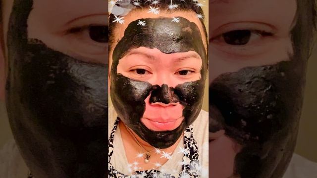 D.I.Y Charcoal Mask #shorts #skincare #charcoalmask #charcoal #beauty #beautytips #beautyhacks