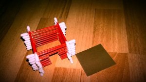 Домик из ватных палочек ?