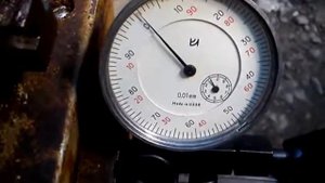 Проверка осевого биения шпинделя токарного станка ТВ4