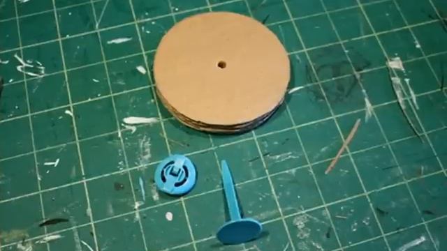 Как сделать ШВЕЙНУЮ МАШИНУ для кукол из картона How to make a SEWING MACHINE for puppets смотреть онлайн