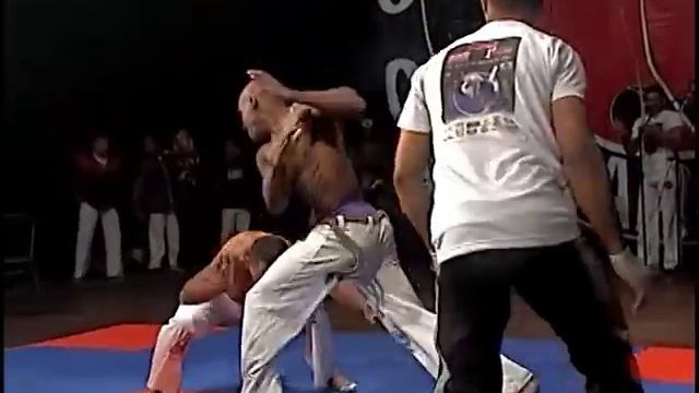 capoeira muzenza fight professor mola смотреть онлайн