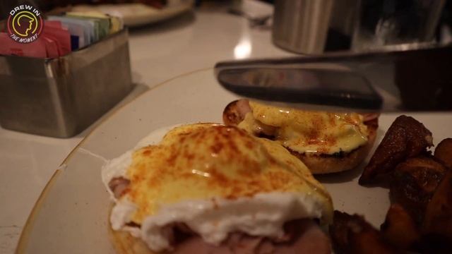 We Had Breakfast at THE BEST Steakhouse in Disney World - Steakhouse 71 Disney’s Contemporary Resor смотреть онлайн