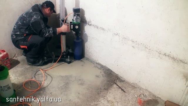 Алмазное бурение отверстий под водопровод,канализацию, вентиляцию .