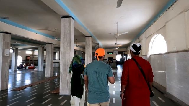 Встретились с другом Аамира и посмотрели Храм Сикхов! Впервые попробовала индийское блюдо Халим!