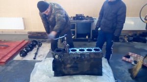 Ремонт Д—260. Выпрессовка гильз.