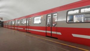 Поезд Юбилейный отправляется со станции Площадь Ленина г. Санкт-Петербург