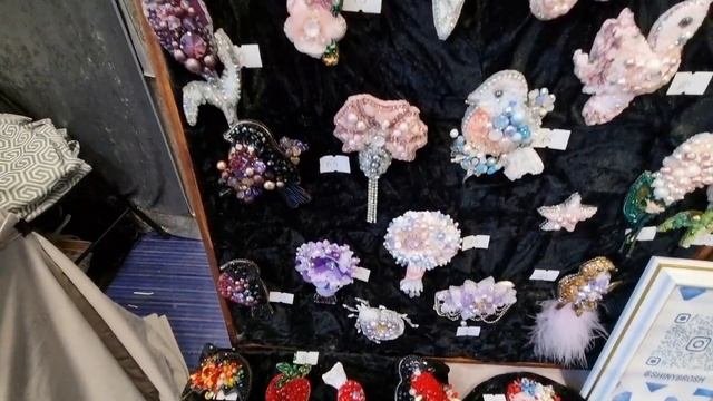 ВЫСТАВКА РЕМЕСЛЕННИКОВ. КАК ОФОРМЛЯТЬ СТЕНД#вышивка #броши #handmade #брошиизбисера