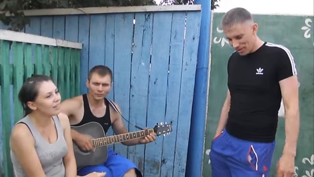 очень красивая песня под гитару