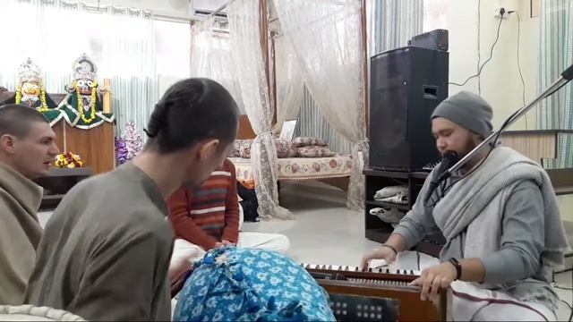 Е. М. Гопиджанаваллабха прабху. День Святого Имени, совместное воспевание. 11.12.2019 г. смотреть онлайн