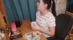 Будет ли встреча с загаданным человеком . общий расклад на три позиции