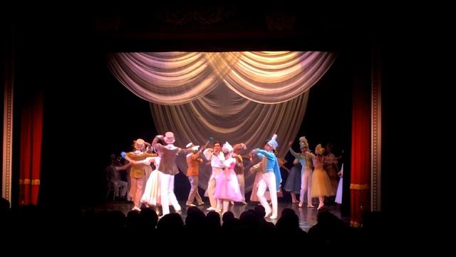 Балет "Большой вальс" на сцене БДТ смотреть онлайн