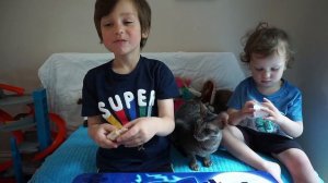 Делаем СЪЕДОБНЫЙ СЛАЙМ или СЛАЙМ из КОНФЕТ Kids Making Edible Slime