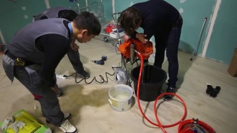 Что должен знать новичок при работе с агрегатом для распыления шпаклевок от ASPRO-7200®