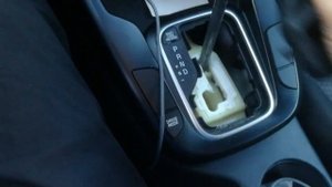 как снять ручку и пыльник кулисы кпп kia soul sk3