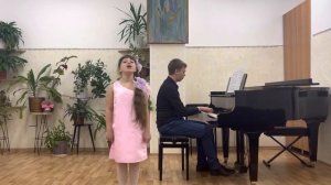 Русакова Карина, 8 лет. «Белая лодка», музыка Е. Зарицкая, сл. И.Шевчук