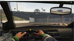 Учюсь ездить на машине