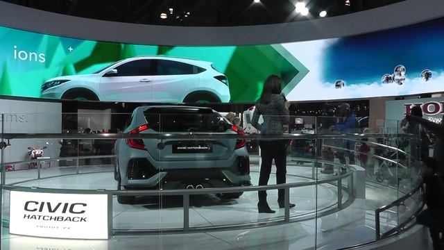 Автосалон в Нью-Йорке 2016 смотреть онлайн