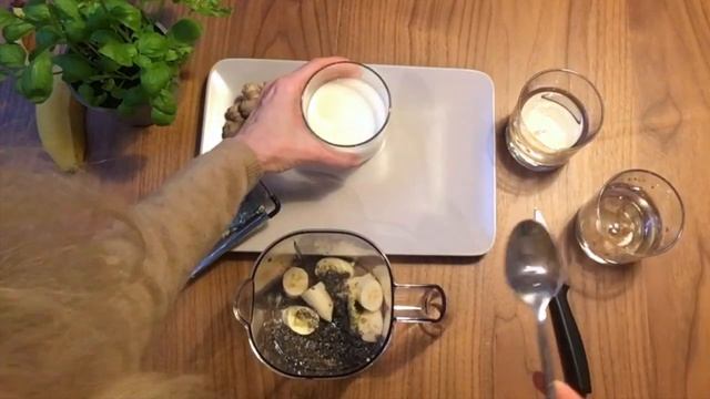 Как есть СЕМЕНА ЧИА  ДЛЯ ПОХУДАНИЯ И ОБМЕНА ВЕЩЕСТВ !! СМУЗИ с ЧИА на КЕФИРЕ! Семена ЧИА НА ЗАВТРАК