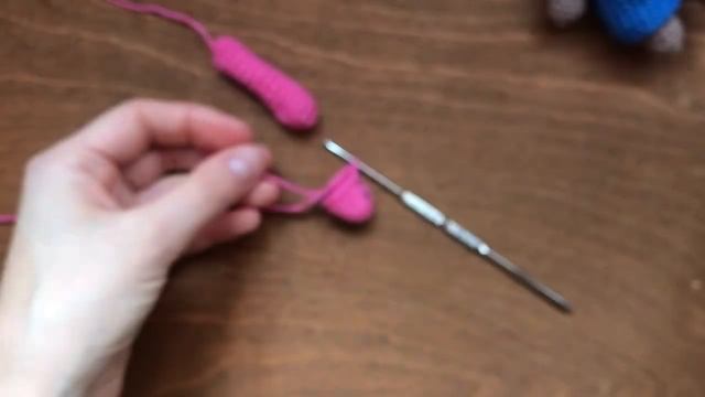 МК Зайчик Амигуруми крючком. Часть 3 Ручки смотреть онлайн
