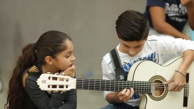 "Kings of the World" featuring Gipsy Royale 2015 - Part 1 смотреть онлайн