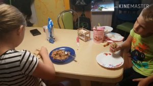 В большой семье рот не разевай. КОЛЕСНИКОВЫ