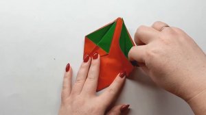 Оригами из бумаги КЛУБНИКА