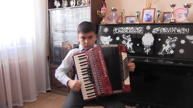 Саданов Тимур, 3 кл , р н п Как под яблонькой, А Спадавеккиа Добрый жук смотреть онлайн