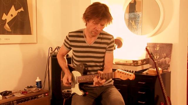 2012 Fender Telecaster Custom Shop "'1962 Relic" Black over Candy Apple Red - Limited Edition смотреть онлайн