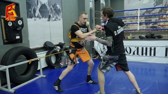 Любой начнет бить сильно / Постановка силы и техники правого прямого удара с резиной