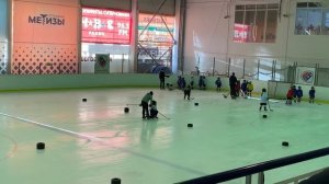 тренировка по хоккею у малышей