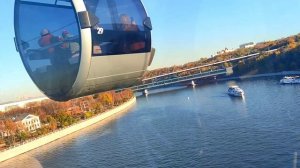 "Осень".("Падают, падают листья...") Маргарита Ивенсен. Лиза читает красивое осеннее стихотворение.