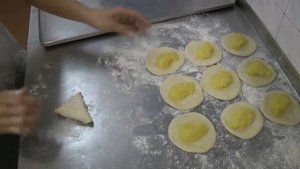 Пирожок с лимоном