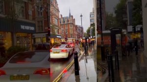 Дождливый Лондон октябрь 2023. Сколько людей носит зонт ☂️? под приливным дождем? ВЛОГ ИЗ ЛОНДОНА