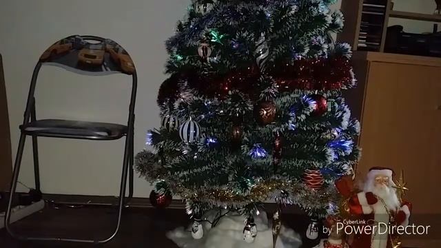 Наша ёлочка. (Попробовал смонтировать видео на телефоне). 20.12.2017 (HD) смотреть онлайн