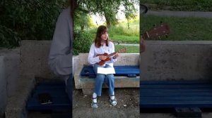 Я помню белые обои, черная посуда...| Уличный музыкант | Укулеле