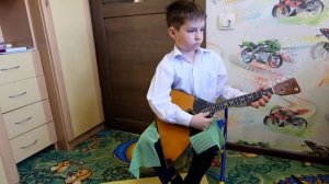 "Не летай соловей"  игра на балалайке (тремя способами)