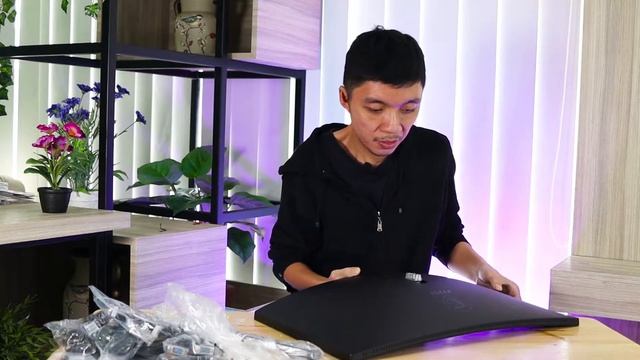 Unboxing Monitor MSI Optix G241VC
