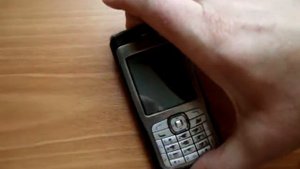 включение телефона от неоригинального аккумулятора.