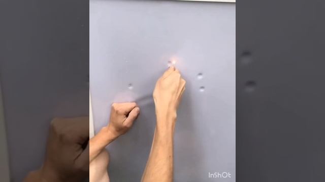 Как исправить вмятину на натяжном потолке смотреть онлайн