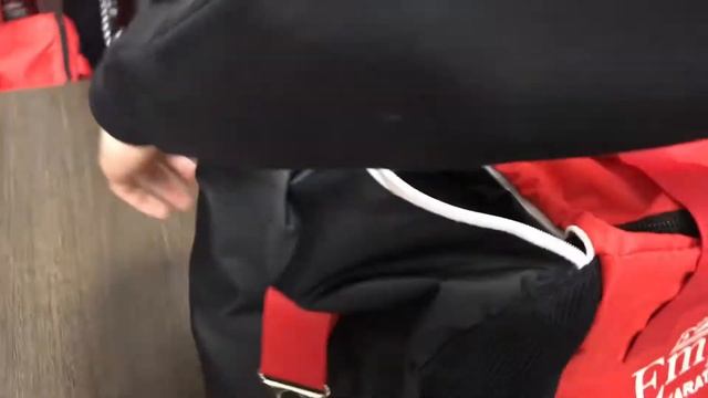 Red Star- швейная фабрика. Обзор спортивной сумки "Амкар" смотреть онлайн