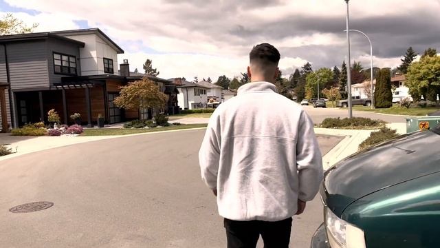 2001 GMC Safari Camper Van Tour for Renters “Charlie” смотреть онлайн