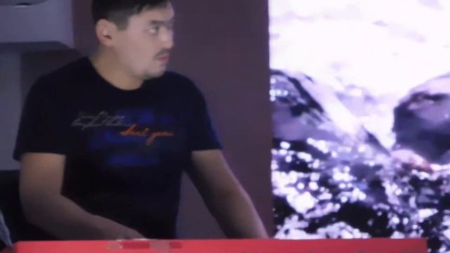 Башкирский музыкант Роберт Юлдашев, курай (Москва, 2017)