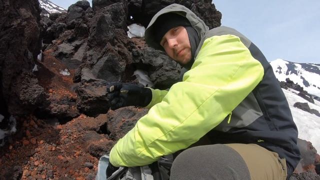 Авачинский Вулкан высота 2741 м Поездка и Восхождение со стороны лавовой пади смотреть онлайн