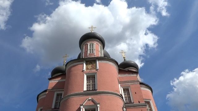 Москва Донской монастырь.mpg