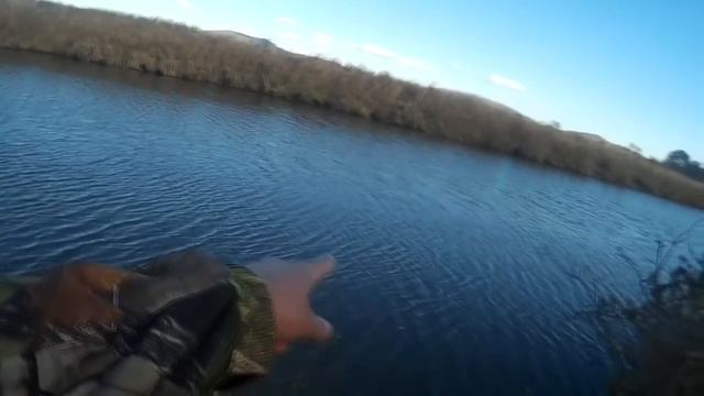 Рыбалка на ПОПЛАВОК с Ночевкой на Речке в Приморье 24 часа. Ловля карася на удочку..