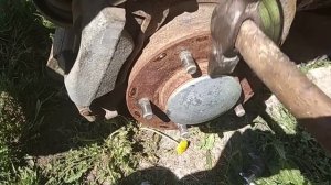 Снятие переднего моста Нива 1990г.(7)